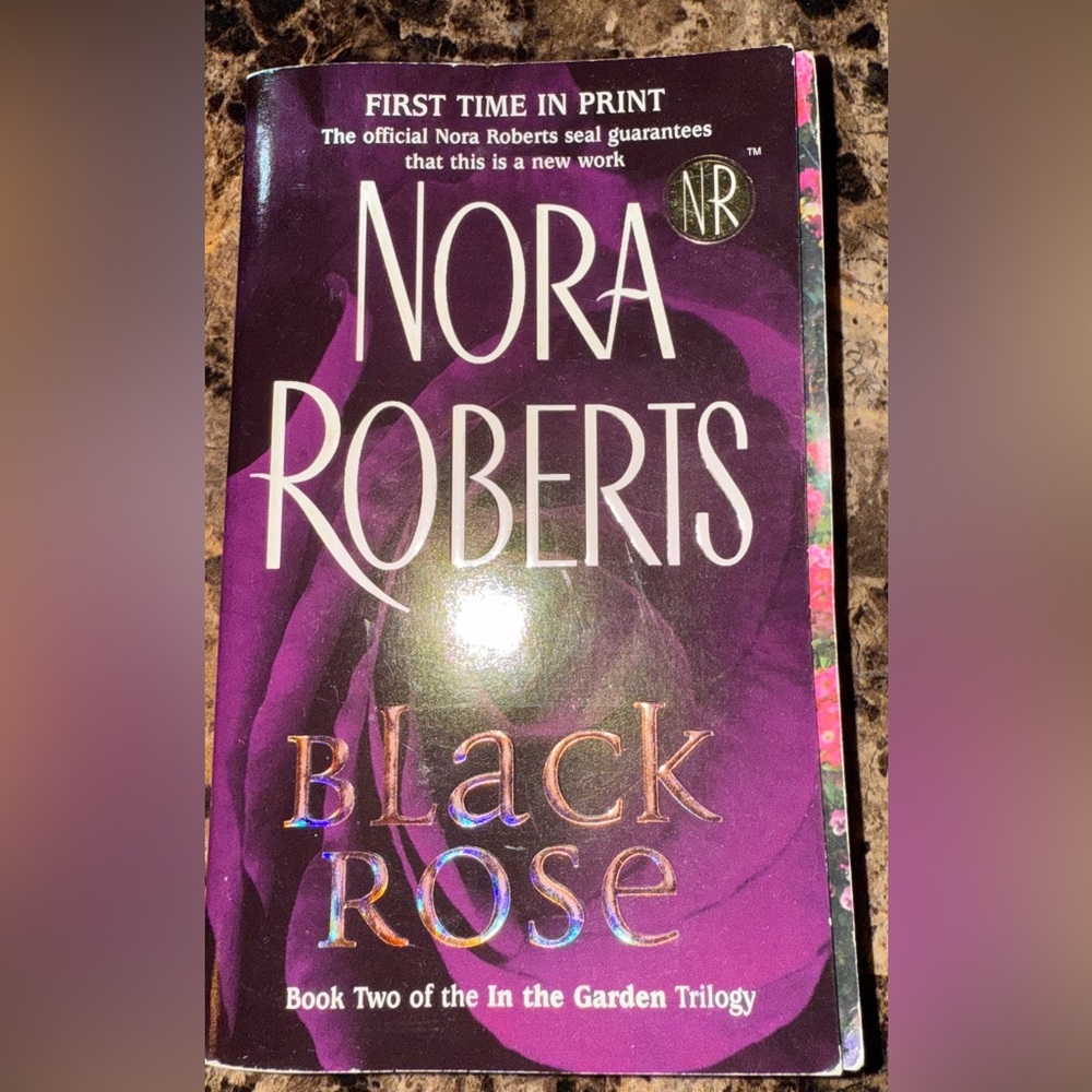 Nora Roberts 'Black Rose' Book